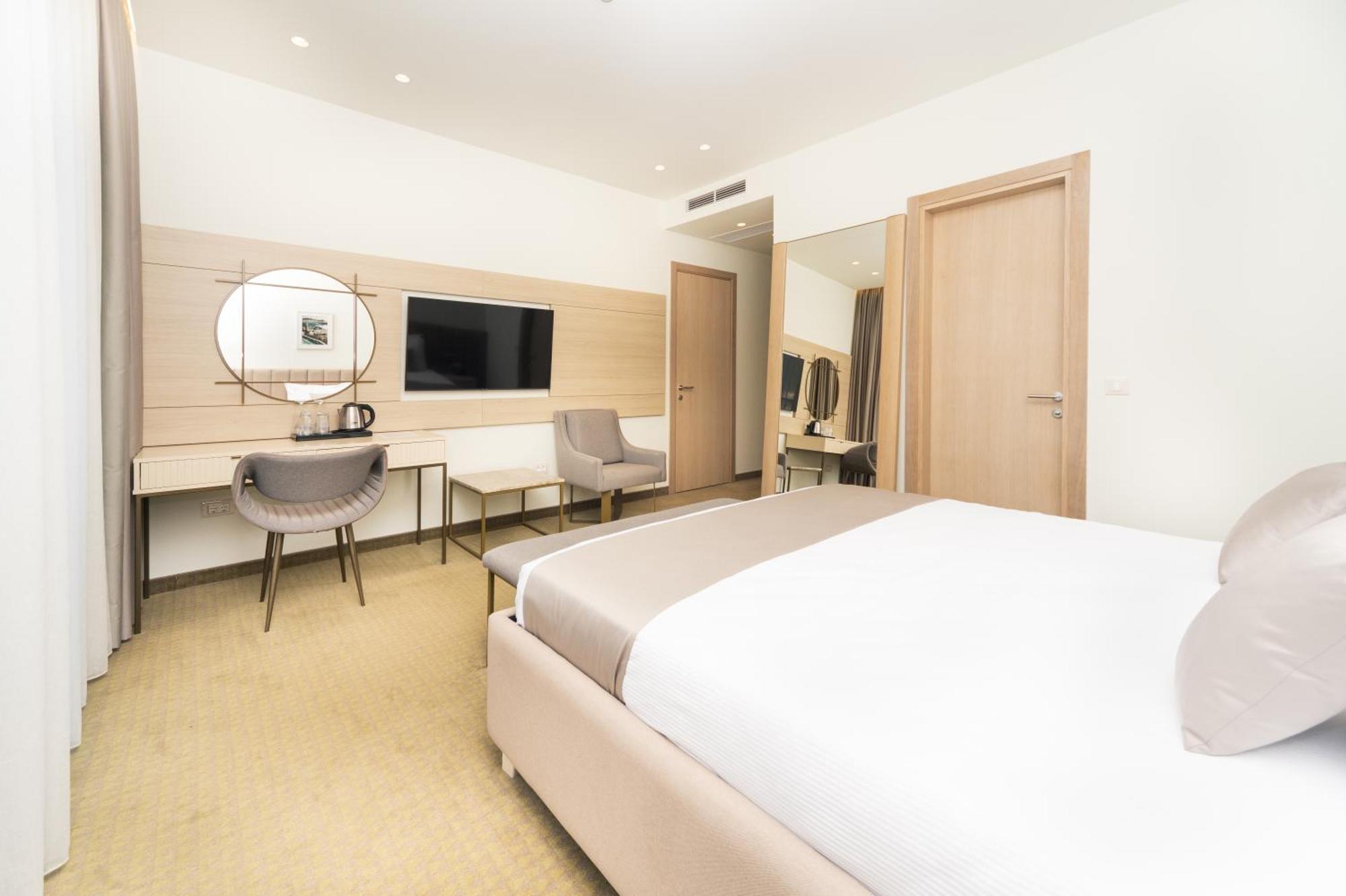 Hotel Pima บุดวา ภายนอก รูปภาพ