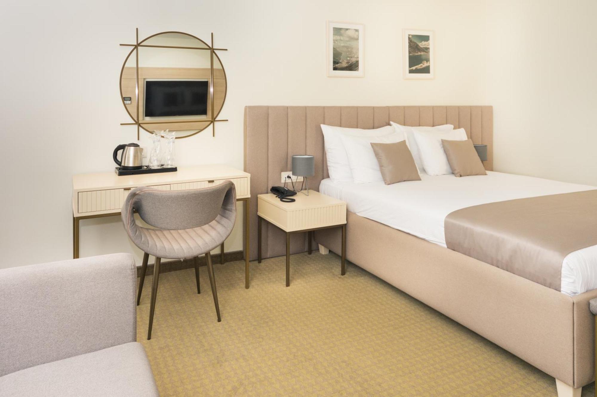Hotel Pima บุดวา ภายนอก รูปภาพ
