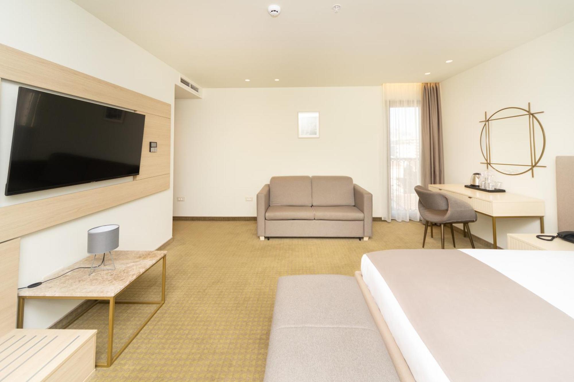 Hotel Pima บุดวา ภายนอก รูปภาพ